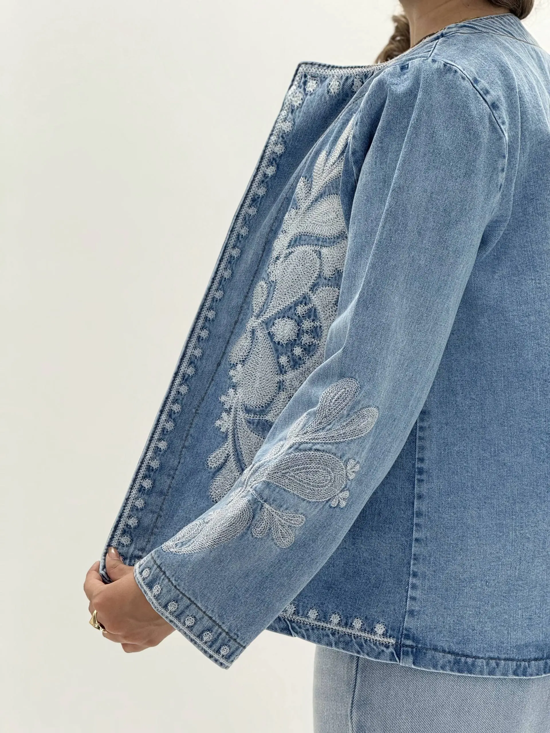 3950-جین وارداتی گلدوزی